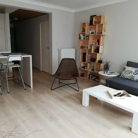Apartment Vlak Bij Zee